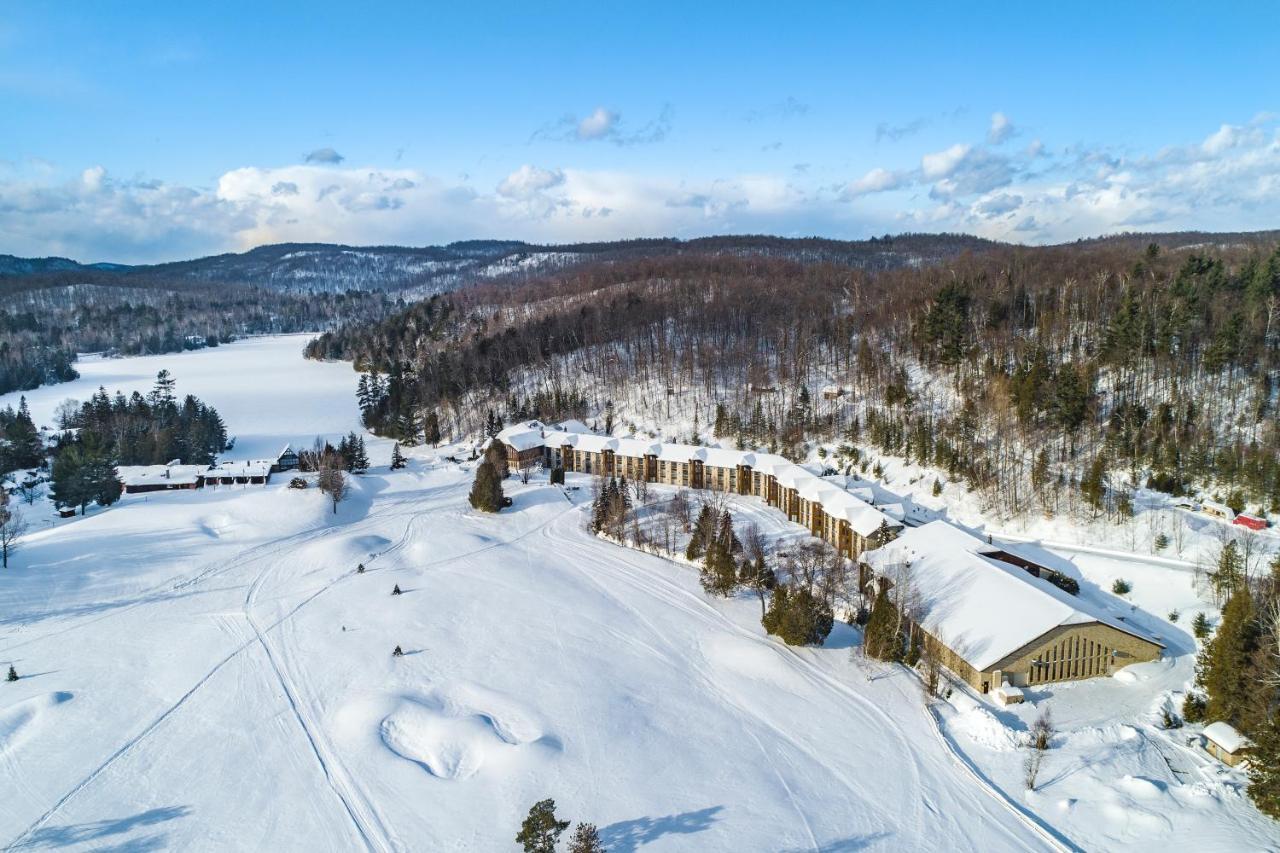 Hotel Et Centre De Villegiature Lac Carling Grenville-Sur-La-Rouge 外观 照片