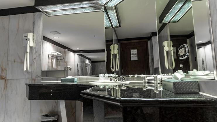 Hotel Et Centre De Villegiature Lac Carling Grenville-Sur-La-Rouge 外观 照片