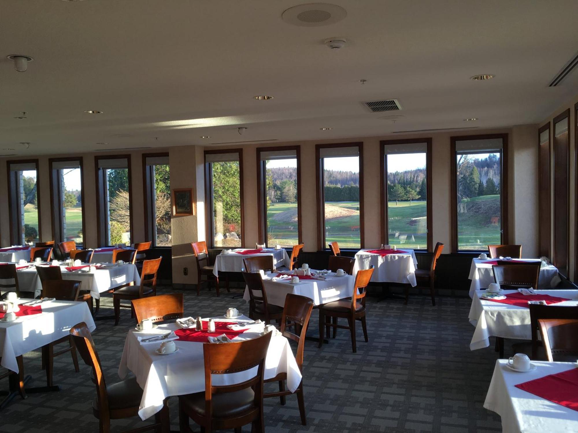 Hotel Et Centre De Villegiature Lac Carling Grenville-Sur-La-Rouge 外观 照片