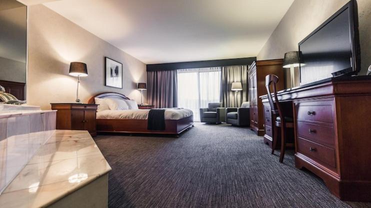 Hotel Et Centre De Villegiature Lac Carling Grenville-Sur-La-Rouge 外观 照片