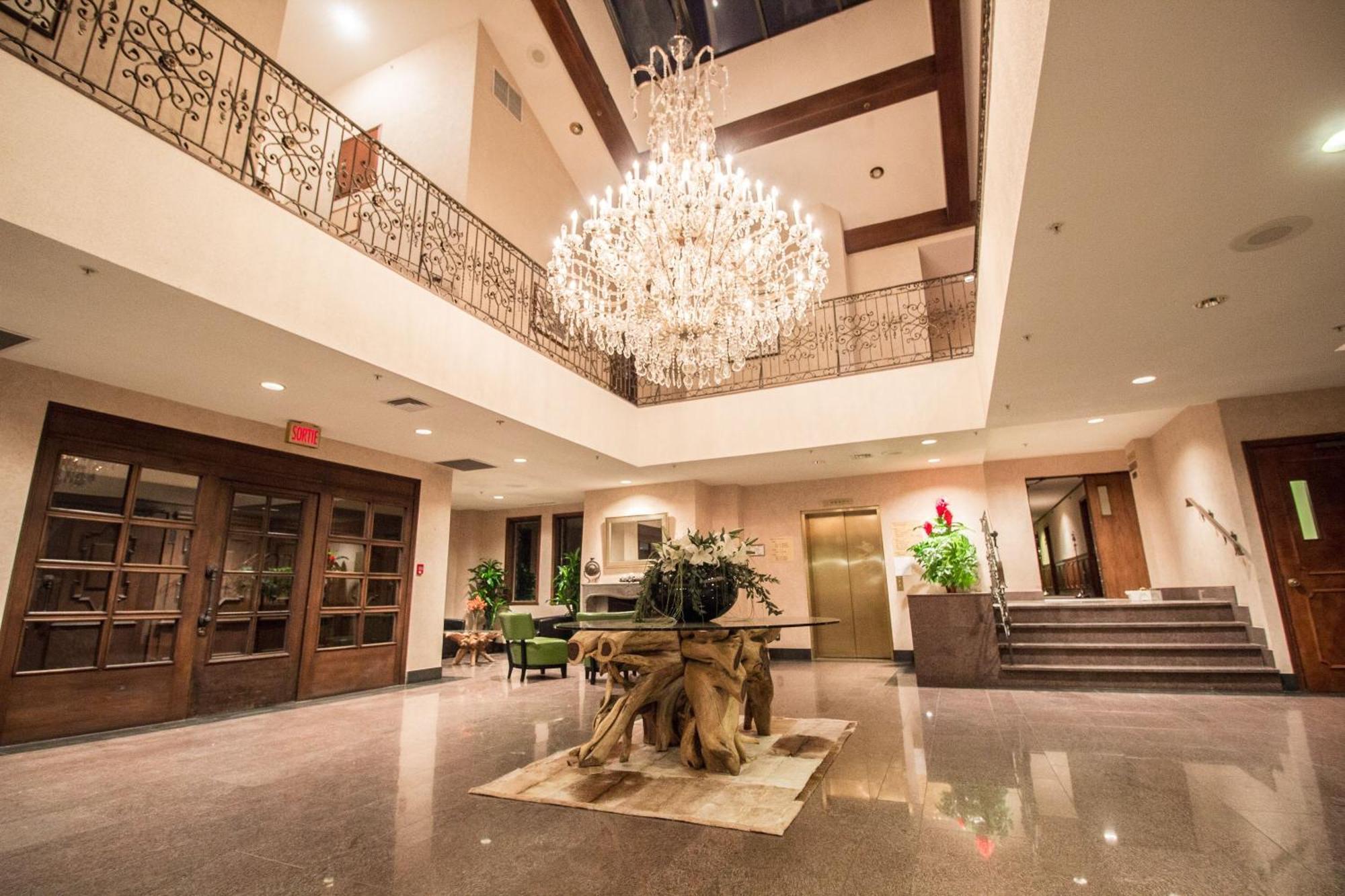 Hotel Et Centre De Villegiature Lac Carling Grenville-Sur-La-Rouge 外观 照片